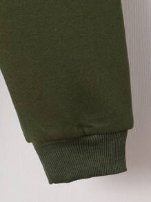 SHEIN 2 件套男婴休闲意大利国旗和字母印花羊毛连帽衫和裤子套装，秋冬 - 軍綠色 - 查看 6