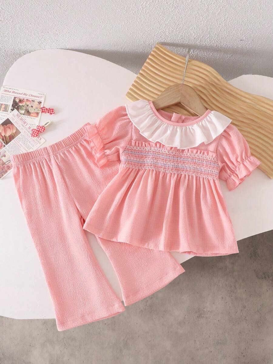 SHEIN 2er Set Baby Mädchen Rosa Puppen Bluse mit Rüschenkragen und Puffärmeln + Hose mit elastischem Bund und ausgestelltem Bein, bequem, niedlich und süß für Herbst und Winter, geeignet für Zuhause und Outdoor