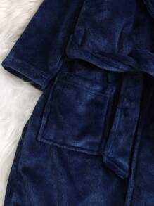 SHEIN Young Boy Classic Bear Embroidered Navy Blue Mink Velvet Flannel Comfortable Robe, Fall/Winter - Royal Blue - View 7