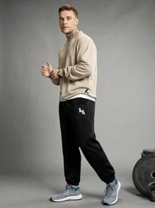 Manfinity Sport Corelite Boyfriend Style Men's Letter Patch Pocket Casual Sports Pants Sweat Pants - Black - View 5