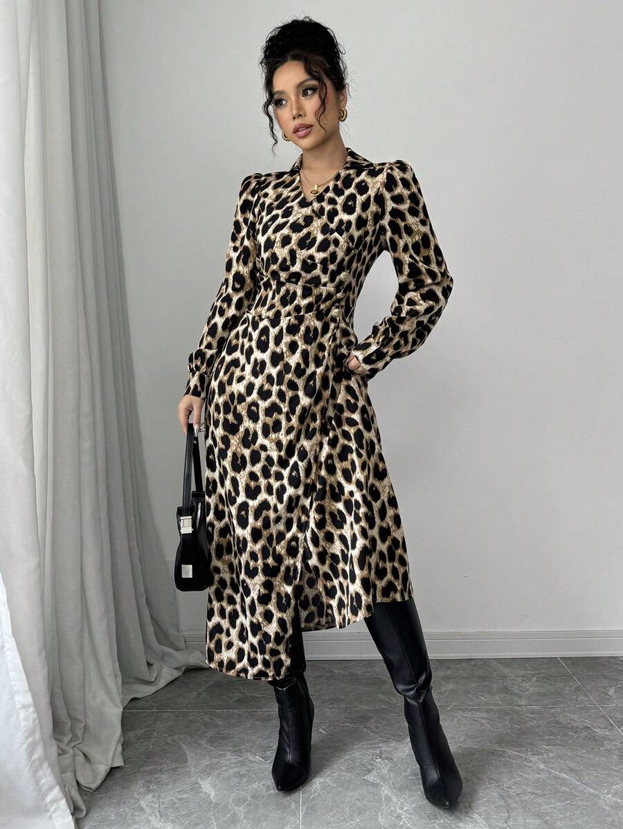 SHEIN Essnce 新年女式豹纹连衣裙,豹纹裹身侧褶长袖女式连衣裙,情人节连衣裙 - 彩色 - 查看 1