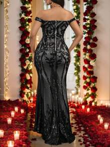 Slaydiva Elegant Glamorous Feather & Fringes Beaded Bra Top High Slit Sequin Maxi Evening Gown - Black - View 5