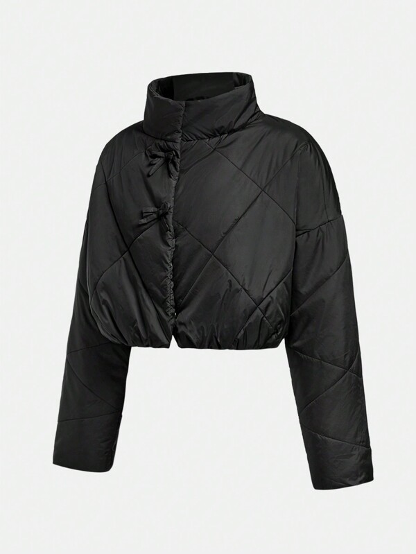 SHEIN Meninas e adolescentes meninas preto ombro caído gola alta malha solta gradiente xadrez curto casaco acolchoado com laço decoração, versátil e prático para o inverno