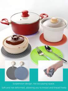 2PCS Silicone Heat Resistant Round Pot Mat Set Light Grey Honeycomb Textured Non Slip Table Pad For Kitchen Dining Bowls Plates Cups Home Decor Durable Kitchenware - Light Grey - View 4