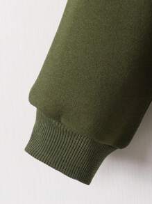 SHEIN 2 件套男婴休闲意大利国旗和字母印花羊毛连帽衫和裤子套装，秋冬 - 軍綠色 - 查看 7