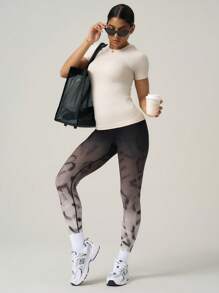 SHEIN Sport Gameset Casual Solid Color Short Sleeve Slim Fit Athletic T-Shirt