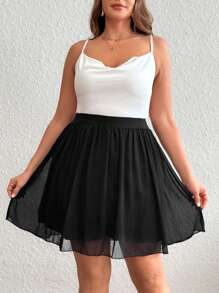 SHEIN Privé Falda mini de gasa blanca sólida de moda para mujer de talla grande, elegante para vacaciones en la playa, citas y amigas - Negro - Ver 3