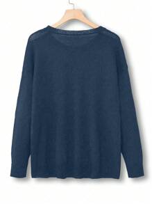 SHEIN LUNE Plus Size Women's Solid Color Knit Crew Neck Christmas Themed Beaded Decor Long Sleeve Casual Pullover Sweater