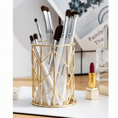 1pc Metal Hollow Pen Holder, Simple Makeup Storage Valentine's Day, Valentines Wedding, Birthday,Room Decor,Room Decor,Home Decor,Bedroom Decor,Wedding Decor,House Decor,Home Decor Items,Room Decoration Stuff,Room Decor Bedroom,Easter,Storage,Organization And Storage,Bathroom Decor,Bathroom Organizer,Jewelry Organiser,Jelwlry Box,