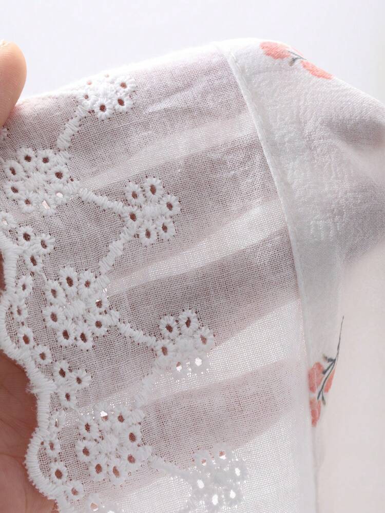 Ditsy Floral Trim Patched Short Pajama Bottoms