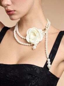 SHEIN BAE Collier avec fleur de rose en tissu et décoration de perle de fantaisie, convient pour un port quotidien et pour les fêtes des femmes, Valentin, maman, mère, fête des mères, cadeau
