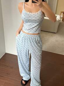 DAZY Butterfly Decor Ditsy Floral Lace Trim Cami Top And Straight Leg Pants Pajama Set
