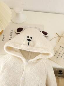 1 件婴儿（男孩）针织连体衣，带有可爱的熊图案，面料柔软温暖，适合休闲穿着，秋冬季