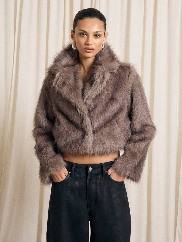 Modern Statement Cropped Faux Fur Coat With Wide Lapel