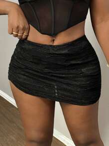 Slaydiva Valentine's Day Sexy Black Slim Fit Textured Fabric Skirt With Asymmetric Hem And Side Ruched Detail For Women