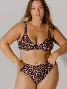 Aralina Plus Size Curve Bold Style Leopard Print Adjustable Straps Triangle Vacation Bikini Set With Swim Bag Summer