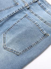 Manfinity EMRG Men's Front Button Pocket Distressed Casual Denim Shorts