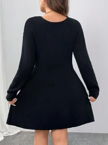 SHEIN Clasi Plus Size Women Pearl Beaded Notched Neck Lantern Sleeve Dress, For Winter