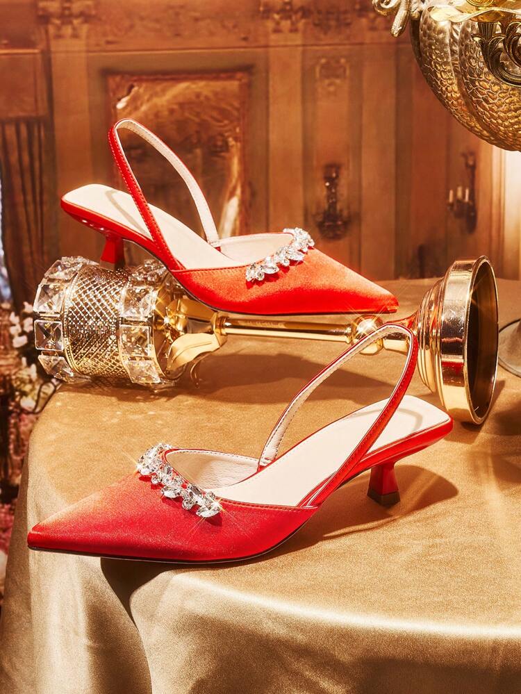 CUCCOO TILAWA Damen neue V-förmige Elfenbein Low kreuzgebundene elegante spitze Zehenkappe Knöchelriemen High Heel Schuhe mit Metalldekor, glänzendes PU-Leder, für Frühling & Sommer Valentinstag