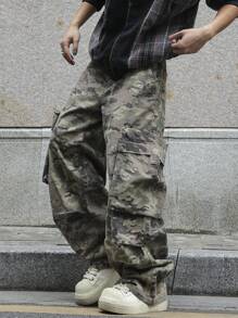 Manfinity EMRG Men's Multi-Pocket Camo Casual Denim Jeans, Everyday Wear