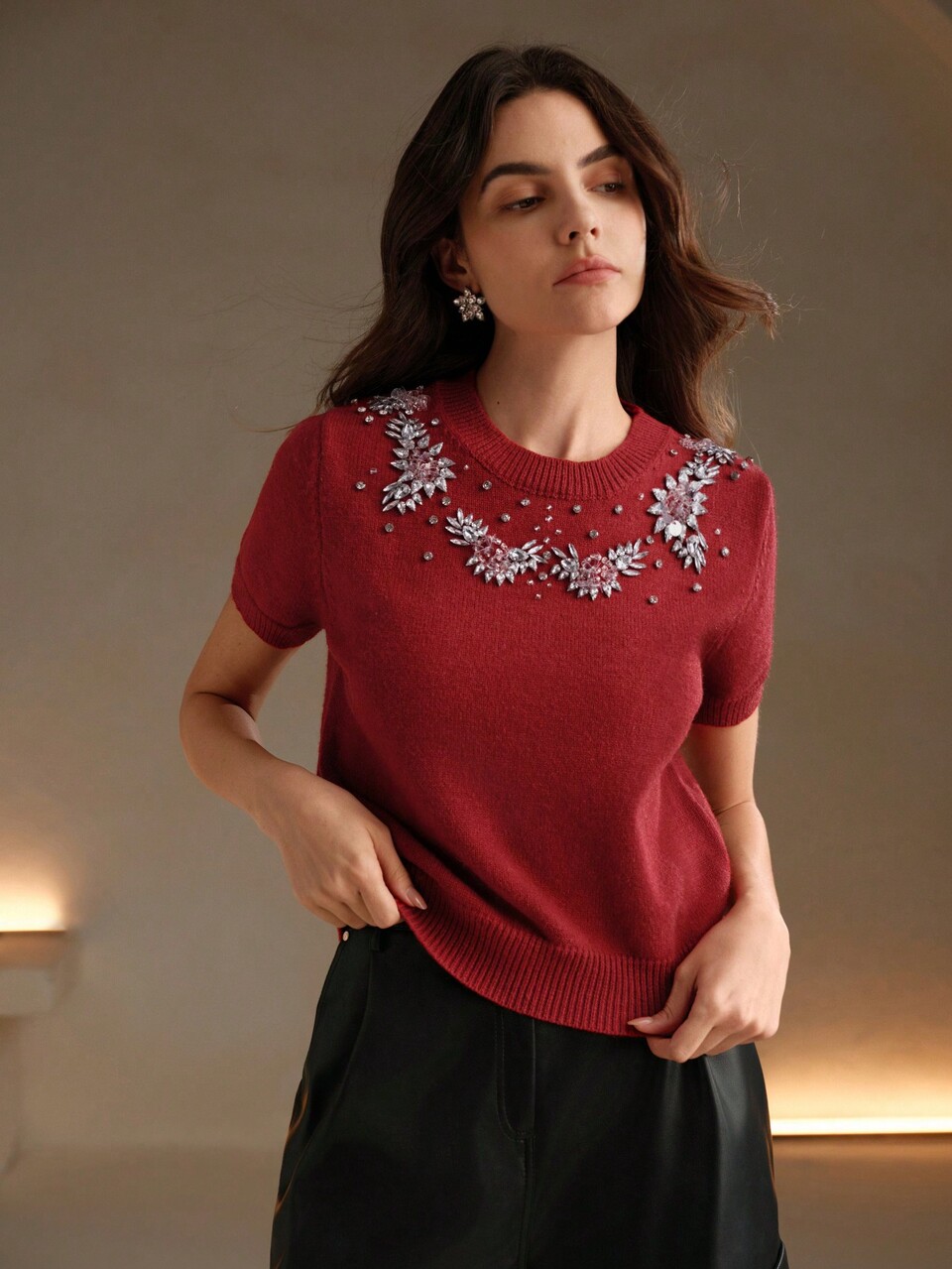 Women Hand-Embroidered Beaded & Rhinestone Decor Round Neck Short Sleeve Knitted Top For New Year Clothes