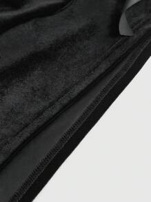 ROMWE Goth Pantalones cortos con falda de terciopelo estilo retro oscuro para el Día de San Valentín, con lazo en la cintura y forro, antideflagrantes, talla grande para mujeres