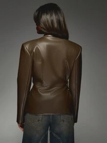 MISSGUIDED Blazer envolvente de piel sintética de lujo, diseño profesional, de oficina, de alta moda, con estructura y diseño asimétrico frontal, manga larga, prenda de vestir para otoño e invierno