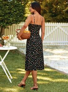 SHEIN VCAY 碎花前打結高衩吊帶連衣裙