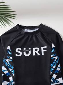 SHEIN Tween Boy 图案长袖防晒衣和泳裤套装，休闲款，适合春夏季游泳