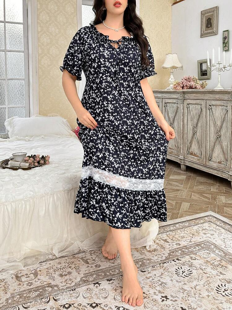 A&M فستان قصير بأكمام قصيرة بطبعة أزهار شتوي