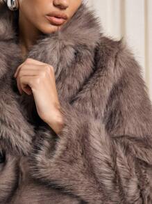 AiiRZ Luxury Faux Fur Cropped Winter Jacket With Wide Lapel Collar Modern Statement Outwear For Fall Holiday Party Evening Occasion Wear - Grey - View 4