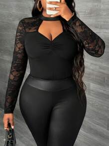 Slaydiva Plus Size Women Lace Patchwork Hollow Out Fitted Top