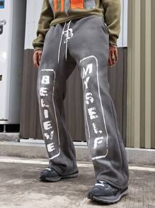 Manfinity EMRG Men's Streetwear INS Faux Retro Distressed Letter Pattern Gray Sweatpants, Fall And Winter Going Out Long Casual Baggy Sweatpants, For Husband, Boyfriend Gifts, For Rave