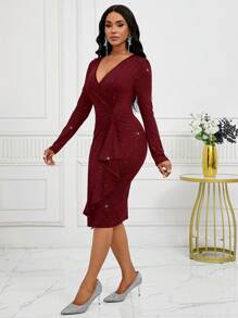 SHEIN Lady Robe midi moulante noire étincelante et torsadée, chic et décontractée. Robe pour femmes, idéale pour le travail et le quotidien. - Rouge foncé - Voir 4