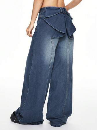 Grunge Punk Jeans de mujer oversize con lavado vintage, desgastado y decoración de mariposa