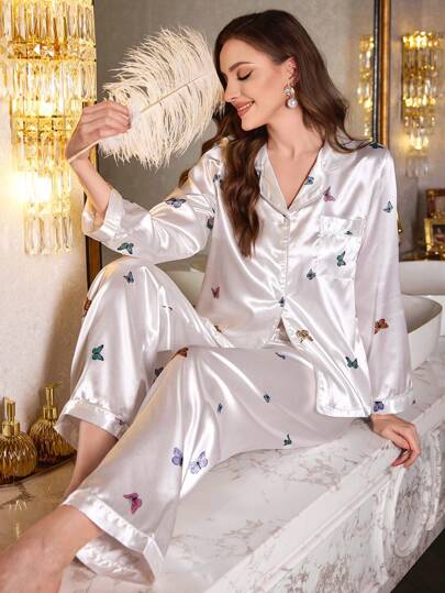 LuxeNights 彩色蝴蝶印花仿丝绸翻领长袖睡衣套装，秋冬服装