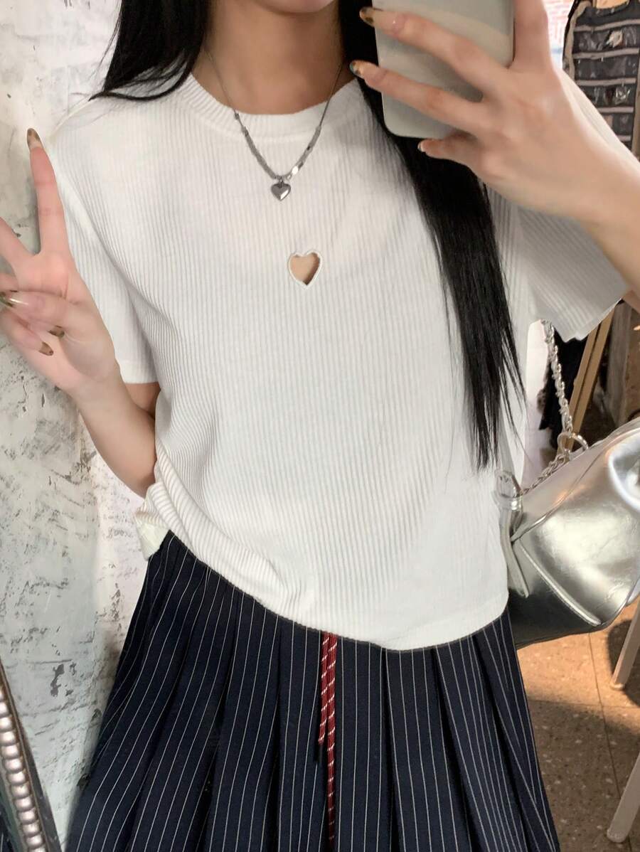 DAZY Áo thun trơn hình trái tim rỗng đa năng thường ngày dành cho nữ - Màu be - Xem 1