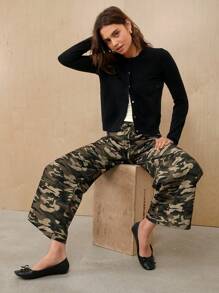 SHEIN EZwear Pantalones largos rectos con estampado de camuflaje holgados de estilo casual callejero para verano