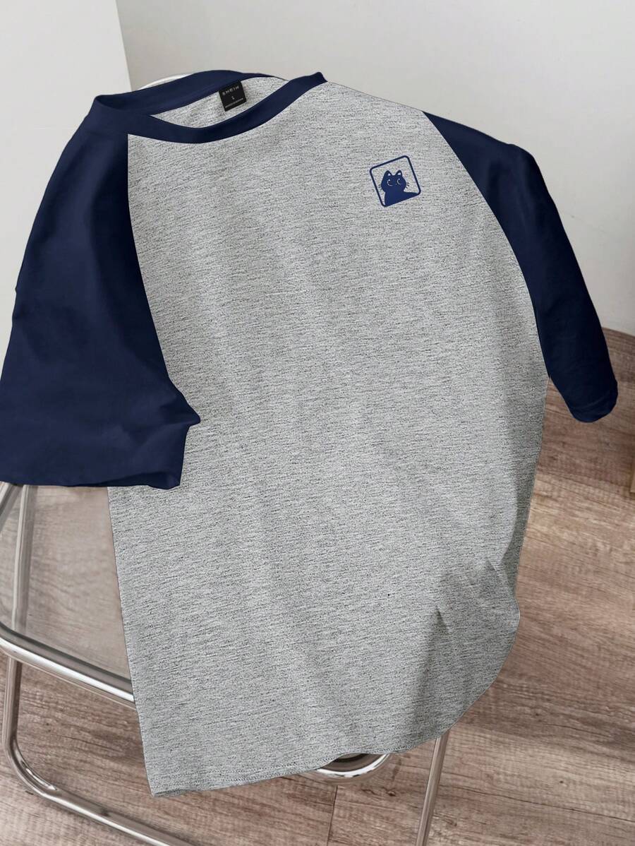 Manfinity Roghcode Men's Color Block Cat Print T-Shirt With Raglan Sleeves, Navy Blue And Light Grey - Multicolor - View 1