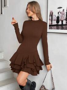 SHEIN Essnce Vestido casual y elegante para dama de unicolor, con dobladillo fruncido, ajuste ceñido y mini falda. Vestido de farol de burbuja, con dobladillo de capullo de flor, volantes, atuendo de cumpleaños, vestido de fiesta de Navidad, vestido de Año Nuevo, vestido de vacaciones