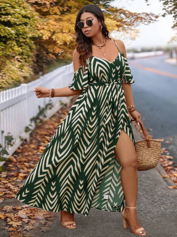 SHEIN VCAY Vestido de manga corta con hombros abiertos para vacaciones de talla grande - Verde Oscuro - Añade 5