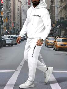 Manfinity Homme 2 件男士字母印花套头连帽衫和长裤套装，简约风格 - 白色 - 查看 2