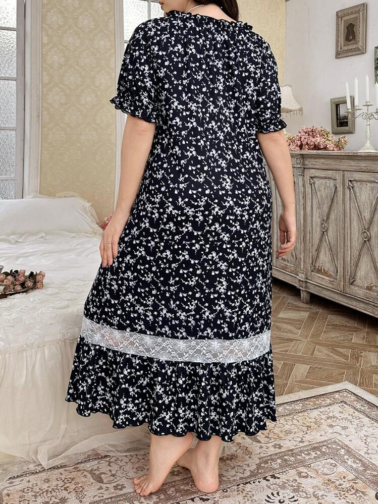 A&M فستان قصير بأكمام قصيرة بطبعة أزهار شتوي