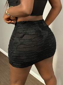 Slaydiva Valentine's Day Sexy Black Slim Fit Textured Fabric Skirt With Asymmetric Hem And Side Ruched Detail For Women