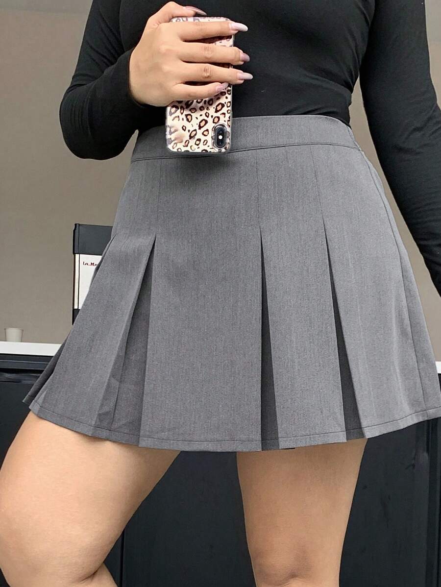 Dazy Petite Plus Plus Size Grey Solid Color Pleated Mini Skirt, Academy Style Fall