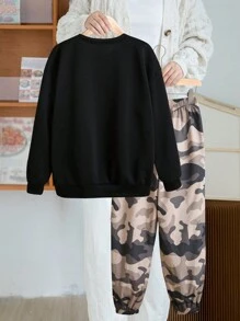 SHEIN 2 件套青少年男孩休闲黑色圆领保暖连帽衫、迷彩印花文字和工装裤运动服，适合秋冬季日常街头穿着，简约学院风格 - 彩色 - 查看 2