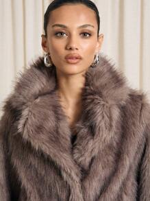 AiiRZ Luxury Faux Fur Cropped Winter Jacket With Wide Lapel Collar Modern Statement Outwear For Fall Holiday Party Evening Occasion Wear - Grey - View 3