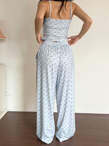 DAZY Butterfly Decor Ditsy Floral Lace Trim Cami Top And Straight Leg Pants Pajama Set