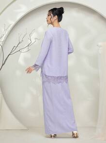 Veilorie Baju Kurung 纹理面料蕾丝拼布不对称下摆上衣和长款中裙 2 件套女士适中