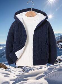 SHEIN 1 Stück Kleine Jungen Lässig College Komfortable Mode Einfach Praktisch Allround Weich Gemütlich Twist Textur Mit Griff Gemütlich Dick Warm Mit Kapuze Pullover Kinder Outfit Kleine Jungen Kleidung SchulKleine Jungen Set Kleine Jungen Outfit Familienpassende Outfits Geeignet für Geburtstagsfeier Geeignet für den Alltag Geeignet für Schule Geeignet für Reisen Geeignet für Sport Geeignet für Herbst und Winter